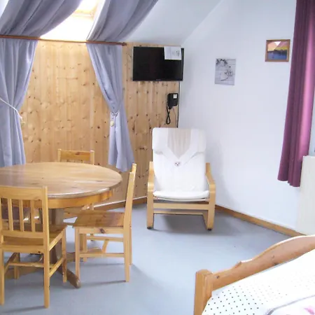 Du Grand Git 2* La Chaux Neuve